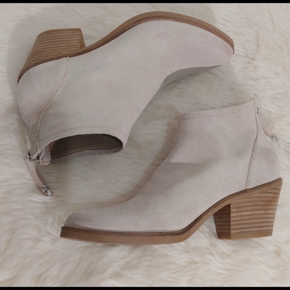 Dolce Vita White Suede Ankle Boots 6